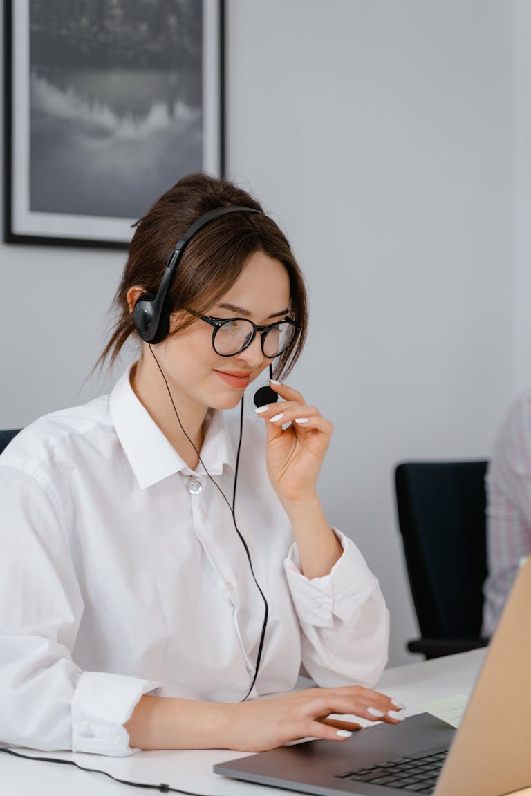 How Leading Businesses Use Virtual Receptionist Services to Stay Ahead